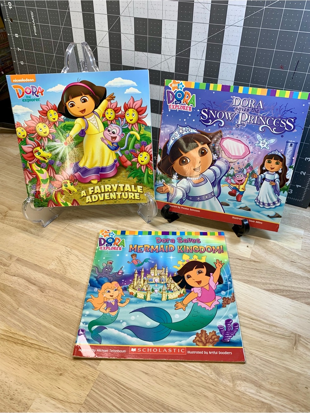 Dora the Explorer Fantasy 3 Book Bundle Kids Books - Ages 4-7